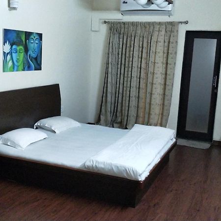 Apple Tree Apartments Koregaon Park Pune Exterior photo